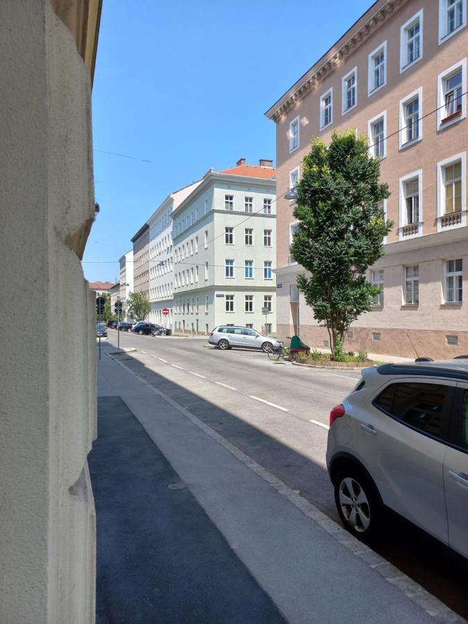City Apartment Mit Direktzugang Вена Экстерьер фото