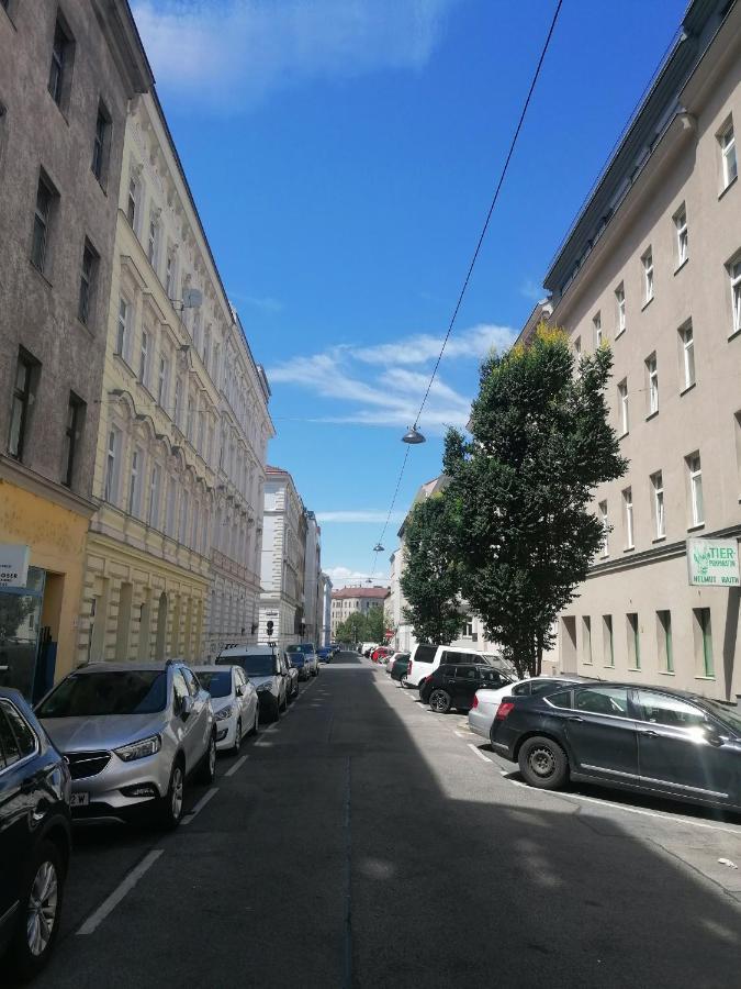 City Apartment Mit Direktzugang Вена Экстерьер фото