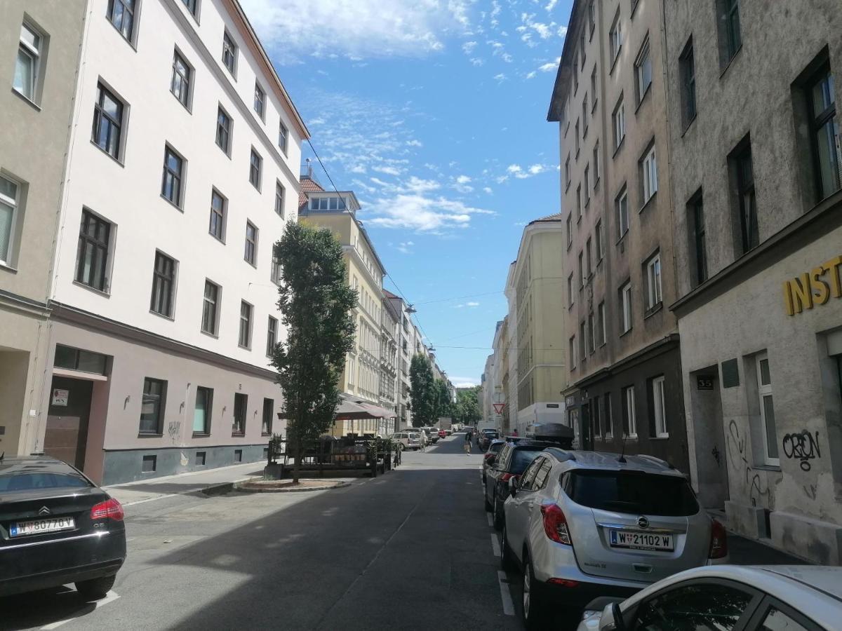 City Apartment Mit Direktzugang Вена Экстерьер фото